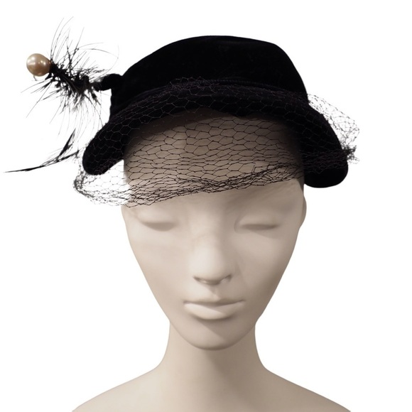 Vintage navy velvet hat fishnet feather faux pearl - Picture 11 of 13